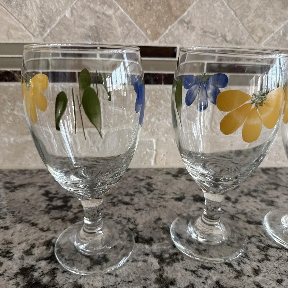 Vtg Lot of 4 Maxam Hand Painted Floral Clear Glass Goblets Daisy Italy
